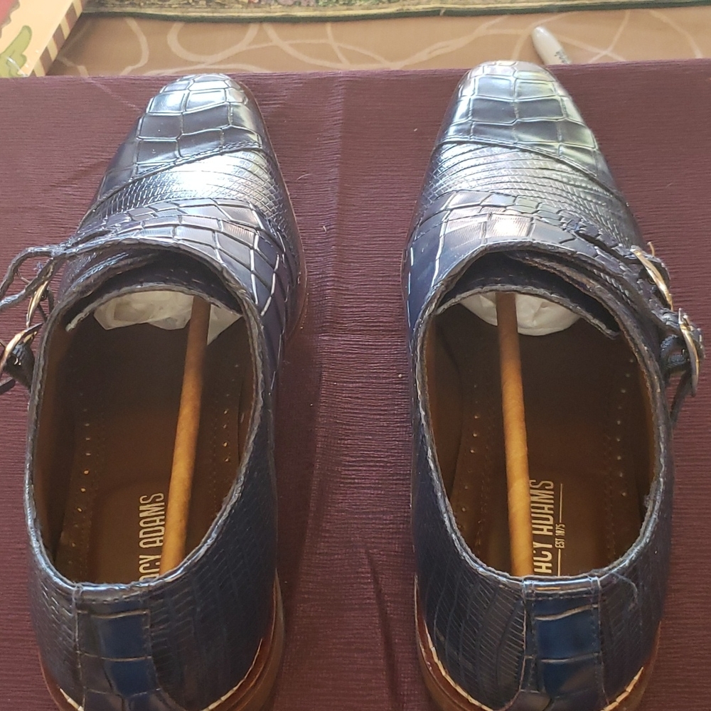 Dress shoes